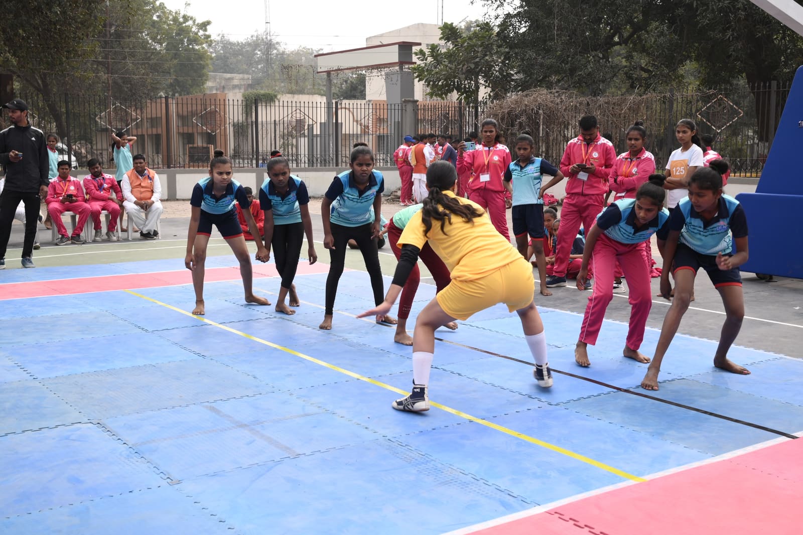 Girls kabaddi chain defence in action